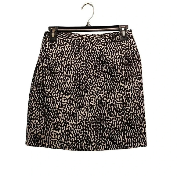 NWOT Diane von Furstenberg White Black Geometric Print Clyde Mini Skirt Size 4 - Picture 3 of 12